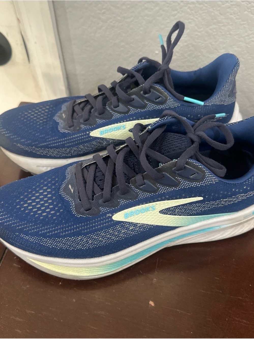 Brooks Ghost 17 Women’s Running Shoes - Navy with Aqua Accents